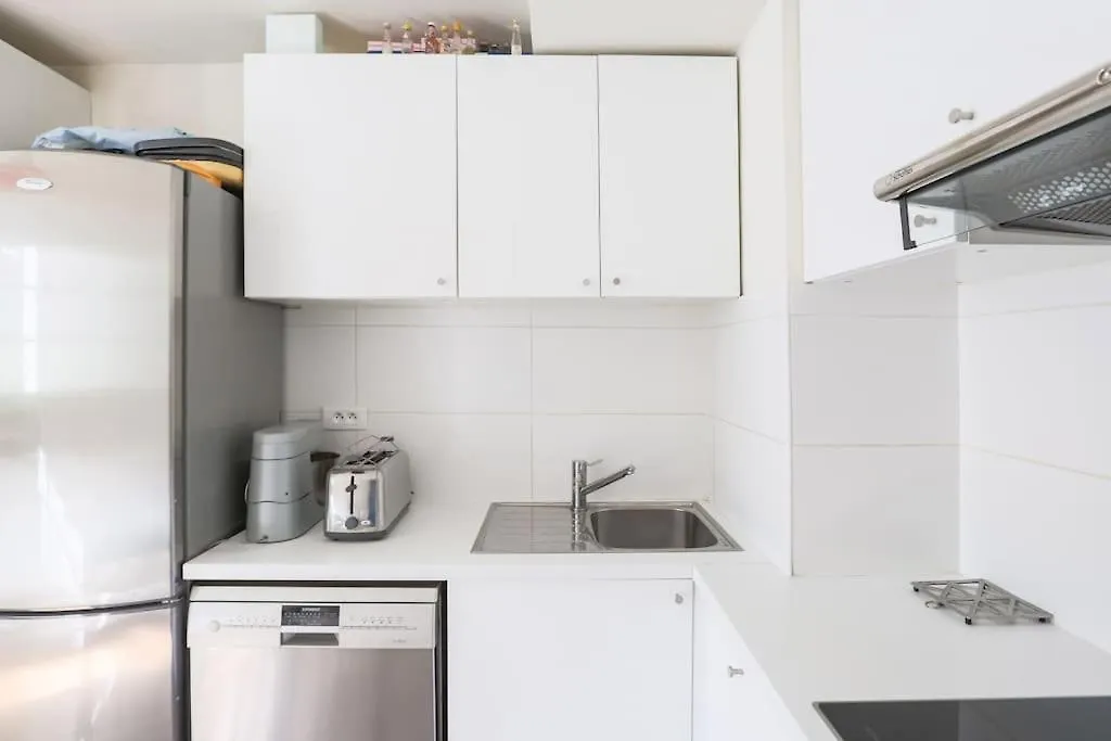 Apartment Central And Parisian Style - 3 Bedrooms